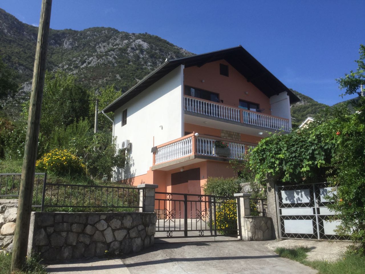 Продаж - Будинок Kotor, Prčanj