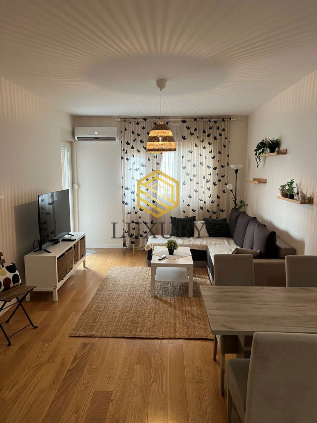 Izdavanje - Stan Podgorica, Central Point