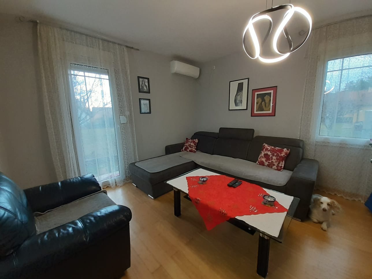 8dd83458-e657-4bd3-b57d-111744e05480.jpeg