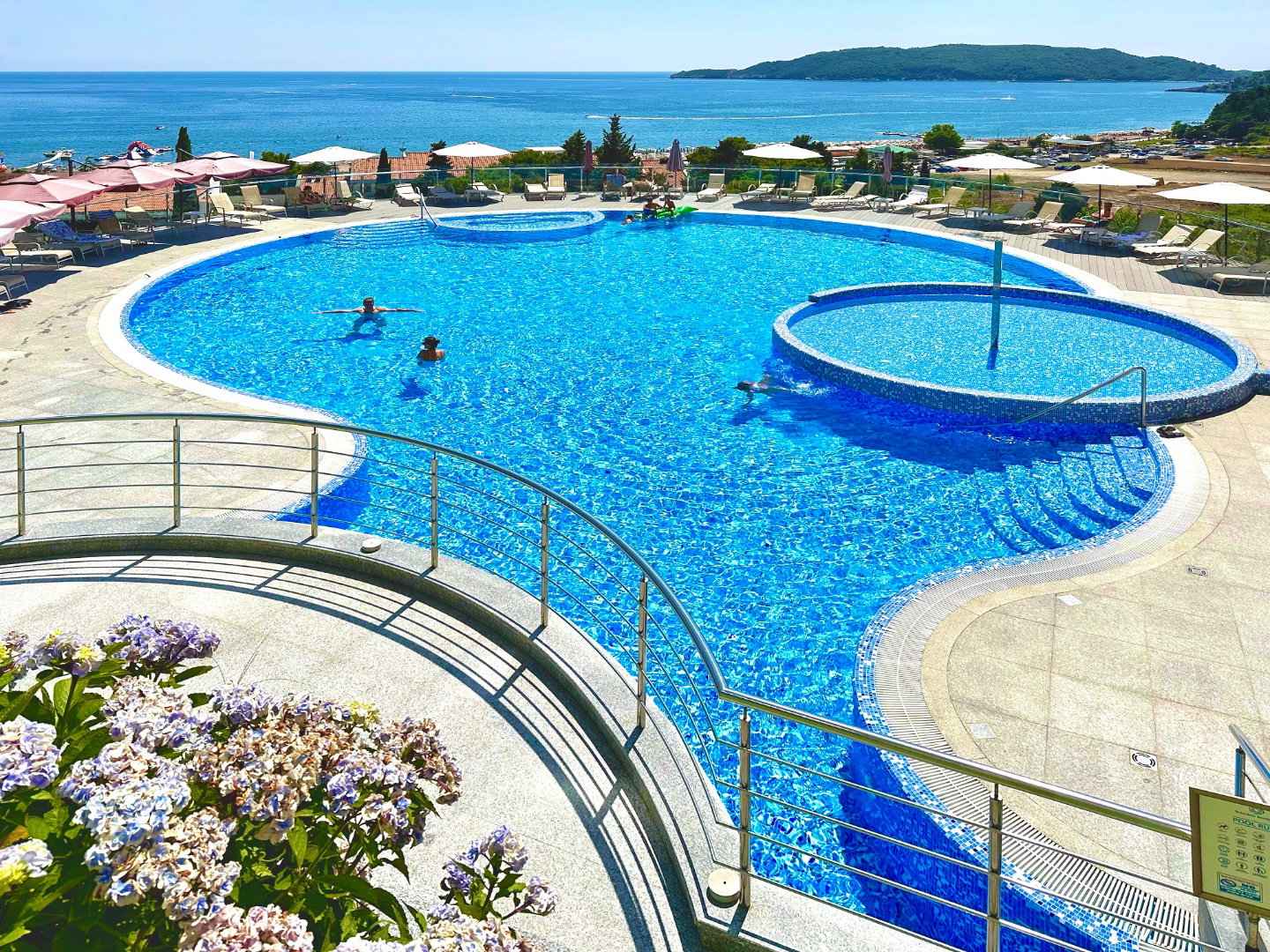 Sale - Apartment Budva, Bečići