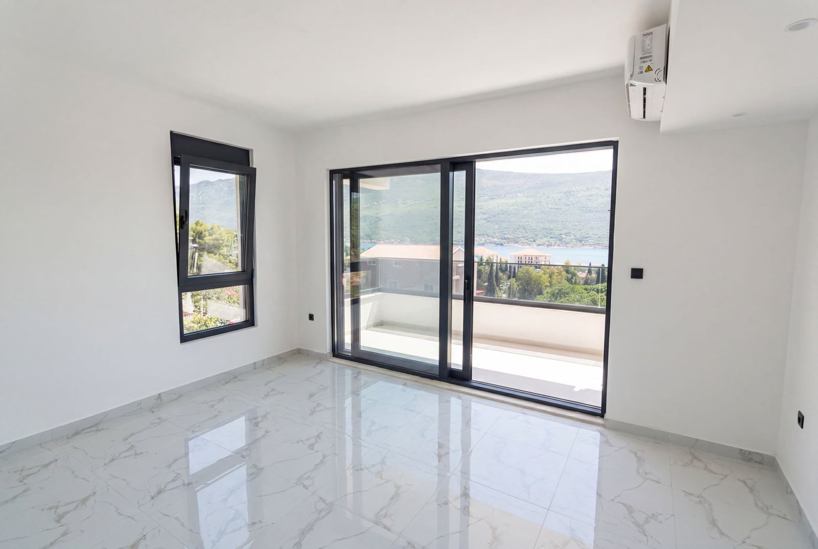 Продажа - Квартира Herceg Novi, Kumbor
