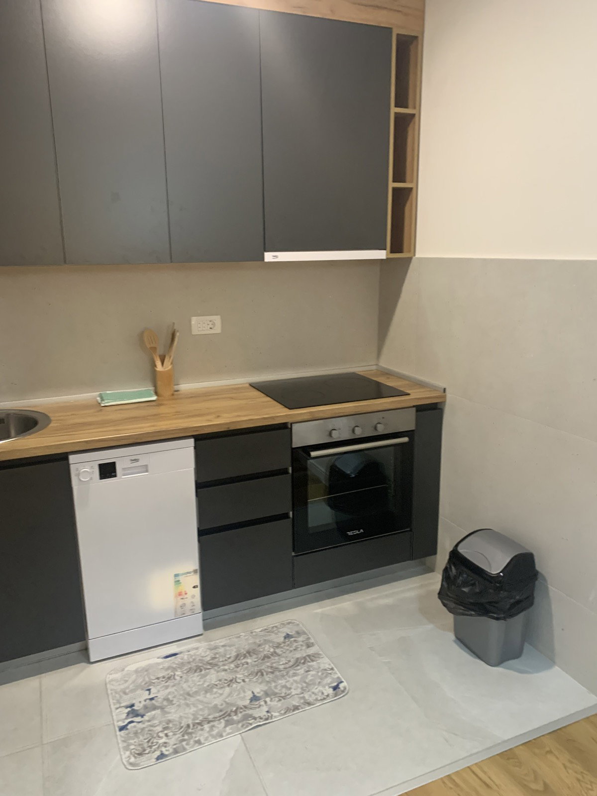 900293f5-b036-41fd-9578-84bd5e7d2cdb.jpg