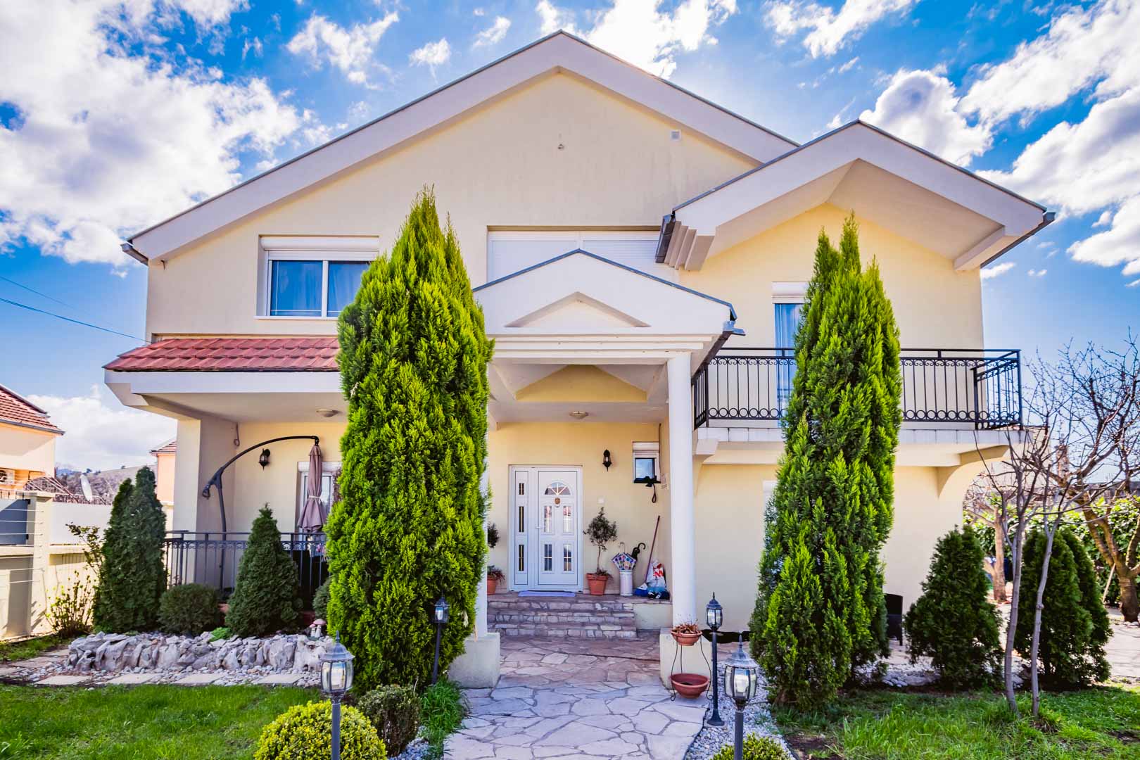 Оренда - Будинок Podgorica, Donja Gorica