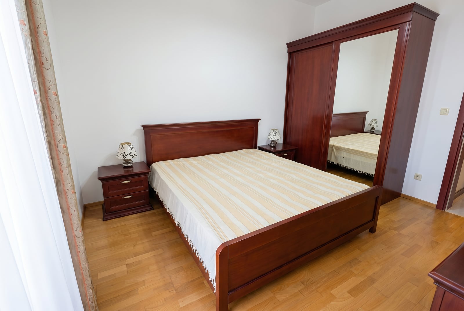 92701084-ae75-4be3-bd41-5f87f0273fe1.jpg