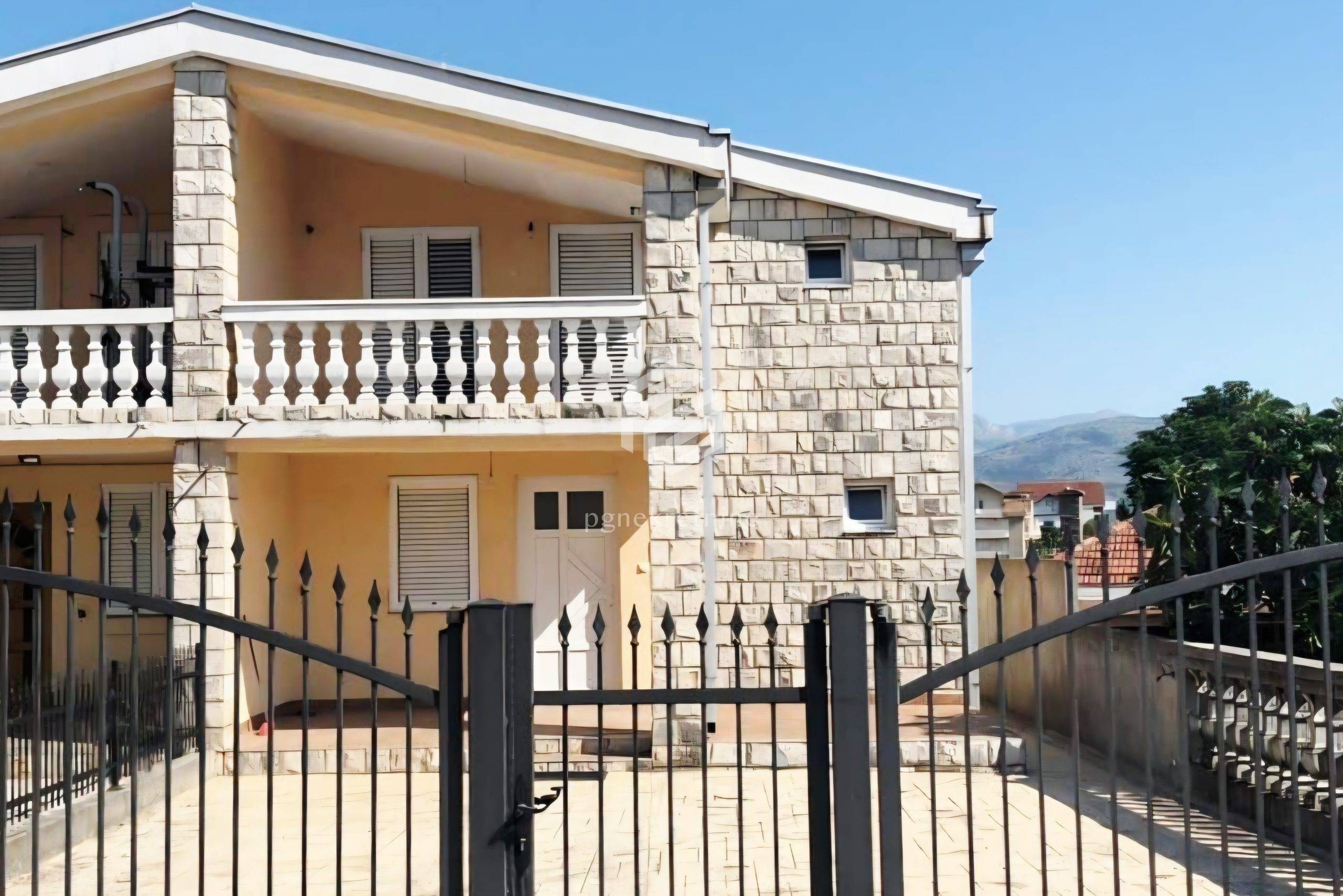 Izdavanje - Kuća Podgorica, Konik