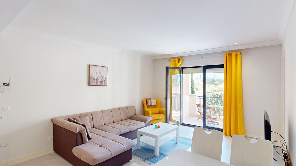 Sale - Apartment Tivat, Ostalo