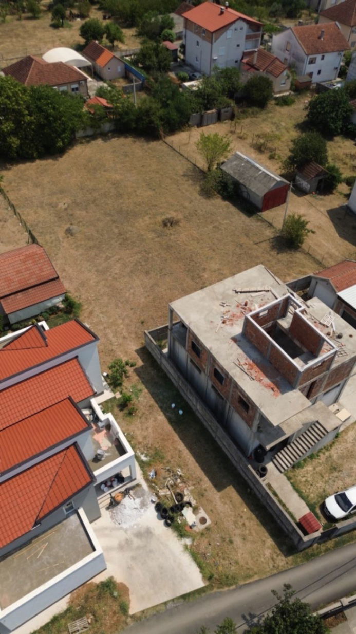 Prodaja - Zemljište Podgorica, Tološi