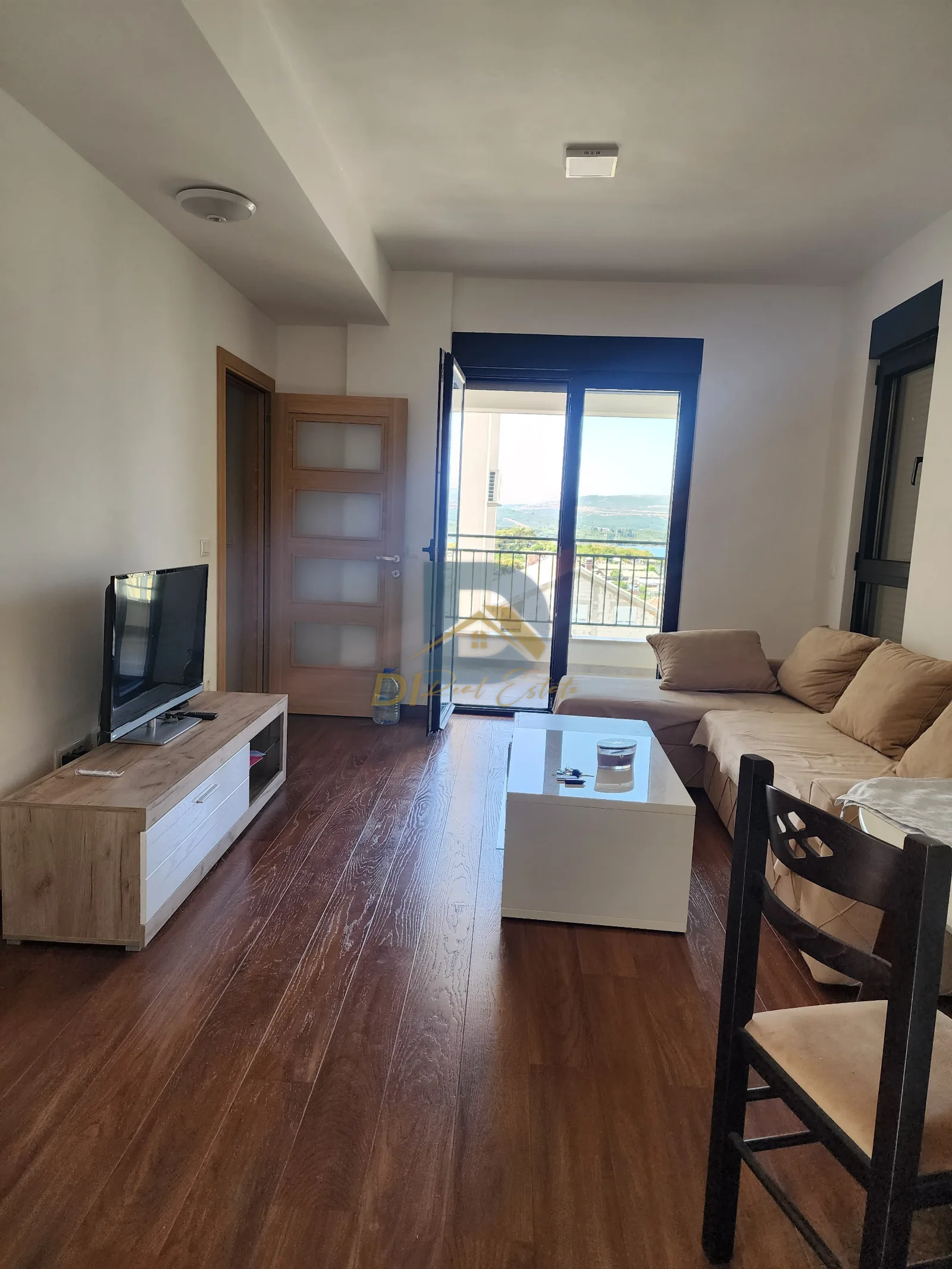 Izdavanje - Stan Tivat, Kava