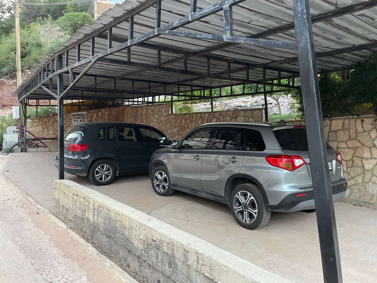 97383e2c-2a7c-4732-b51a-f7677ca7bdb7.jpg