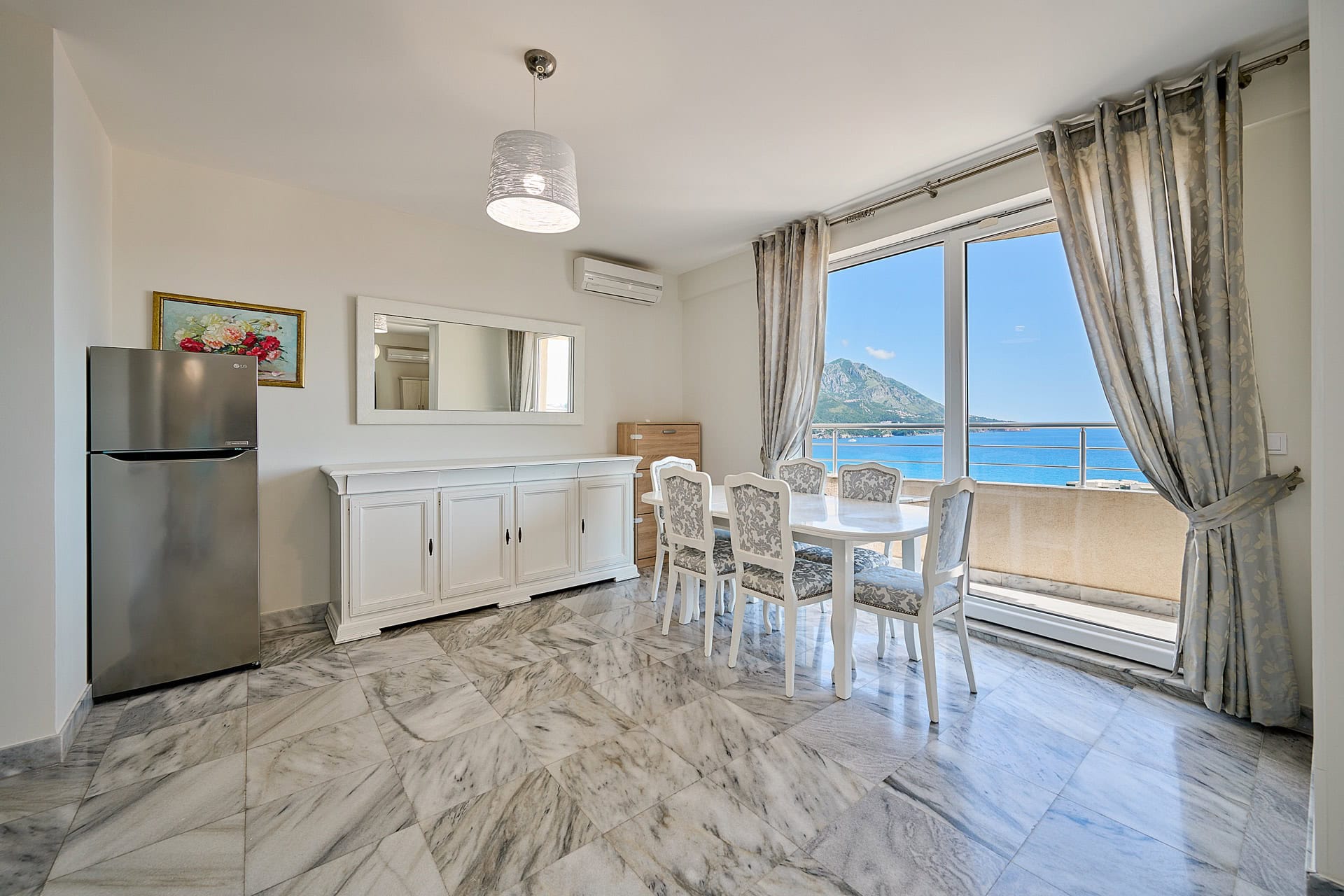 Sale - Apartment Budva, Bečići