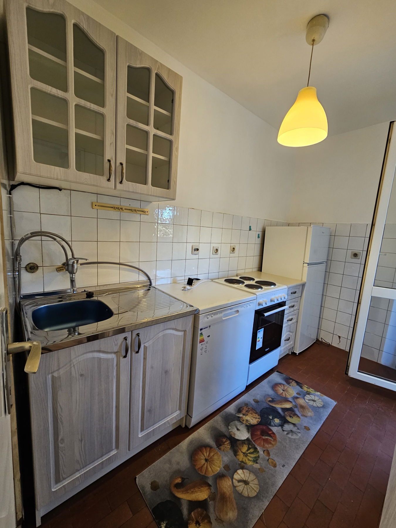 9814db78-c2b3-4e19-9474-ba103b9eddc9.jpg