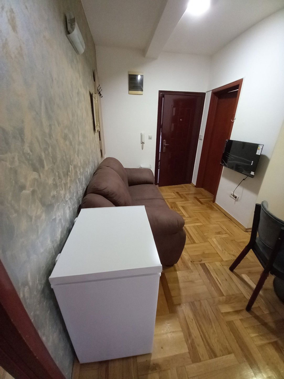 Izdavanje - Stan Podgorica, Stari Aerodrom