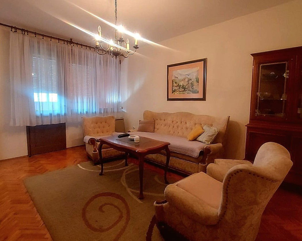 Продажа - Квартира Nikšić, Centar