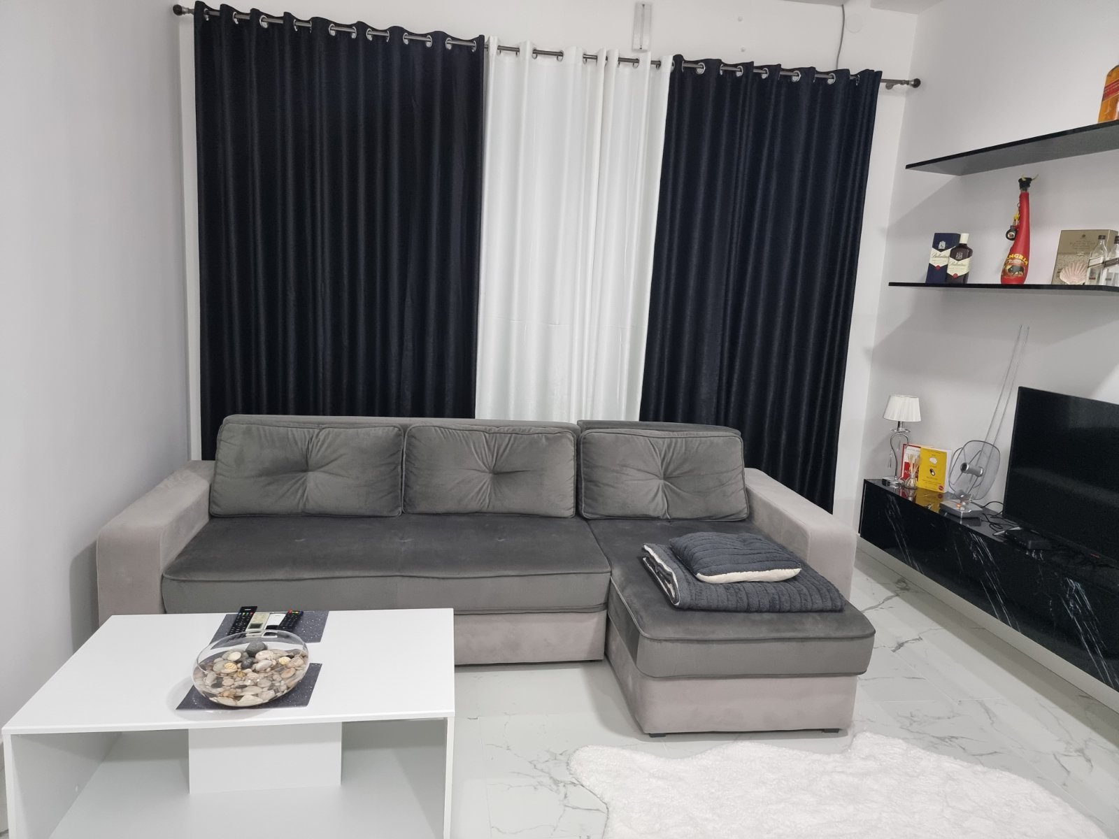 Продаж - Офісне приміщення Podgorica, Zabjelo