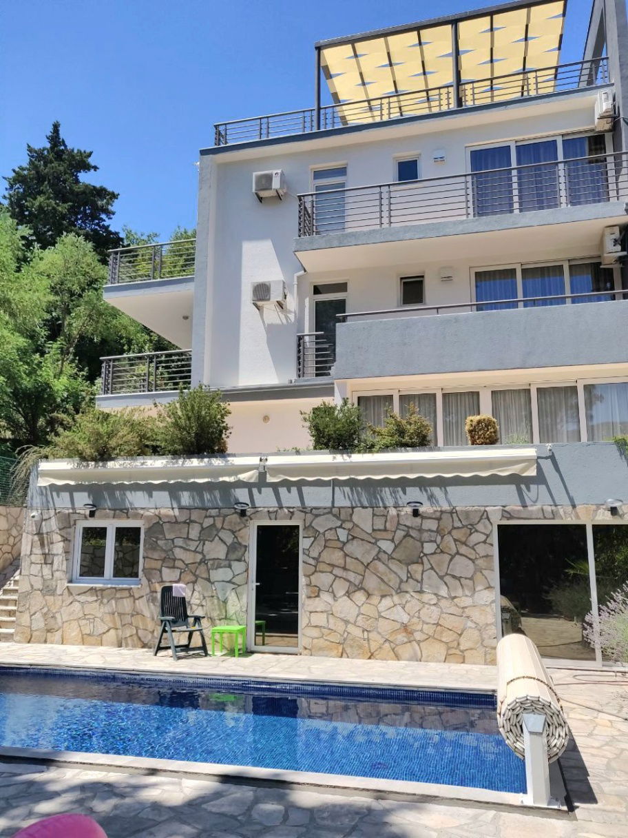 Izdavanje - Stan Herceg Novi, Zelenika