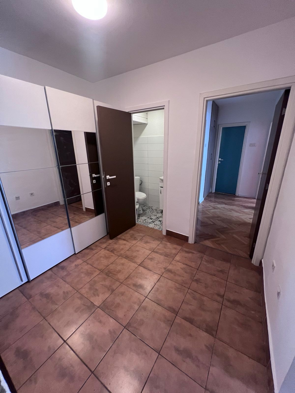 9d7ef38e-36dc-4879-b570-ac4b89b75a5b.jpg