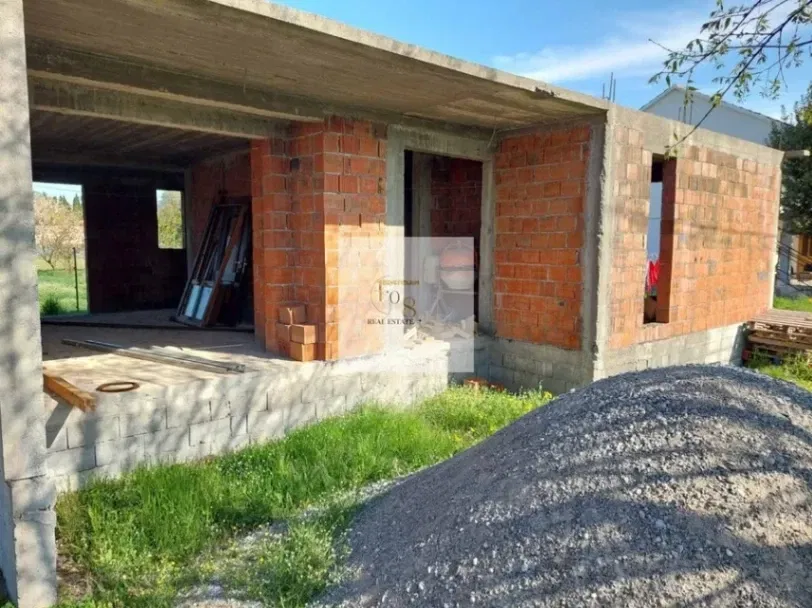Продаж - Будинок Podgorica, Donja Gorica