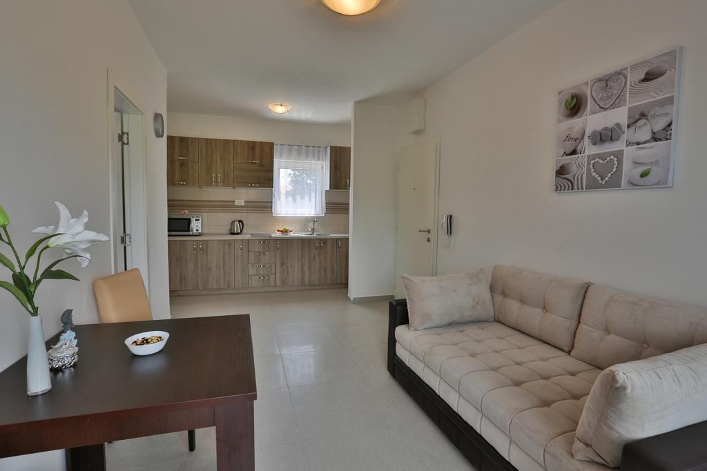 Продажа - Квартира Tivat, Brdišta