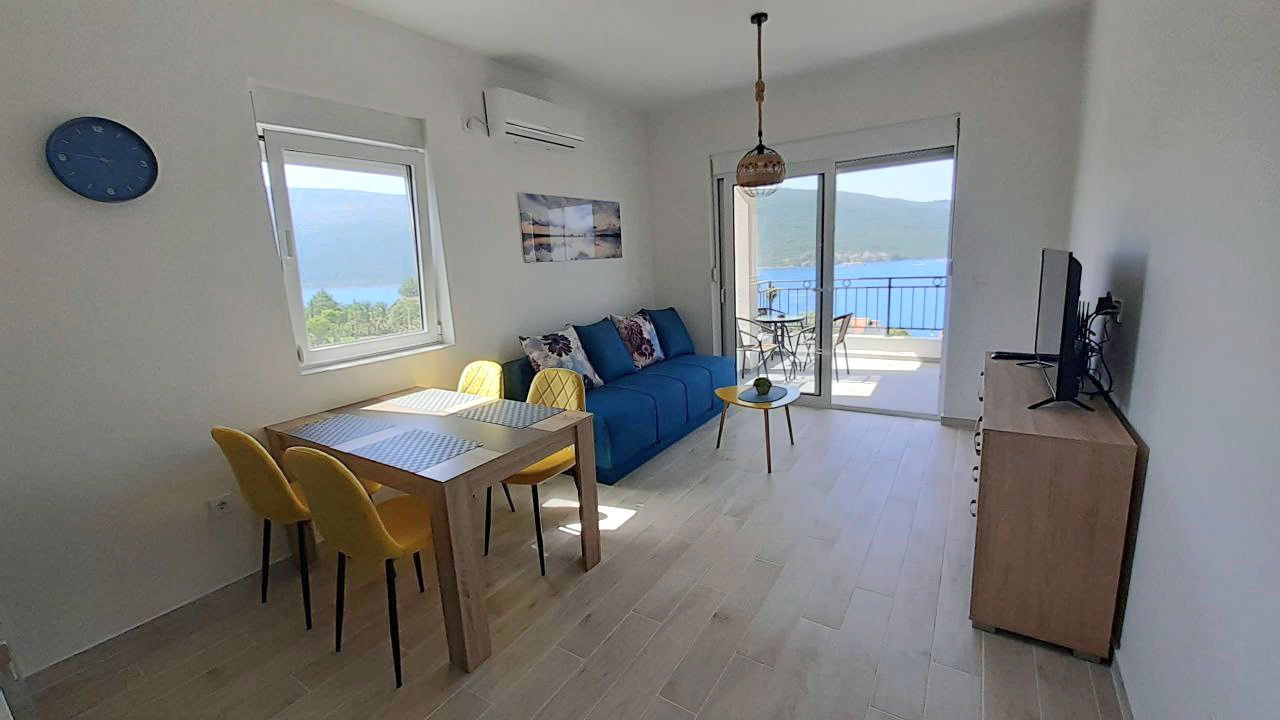 Izdavanje - Stan Herceg Novi, Kumbor