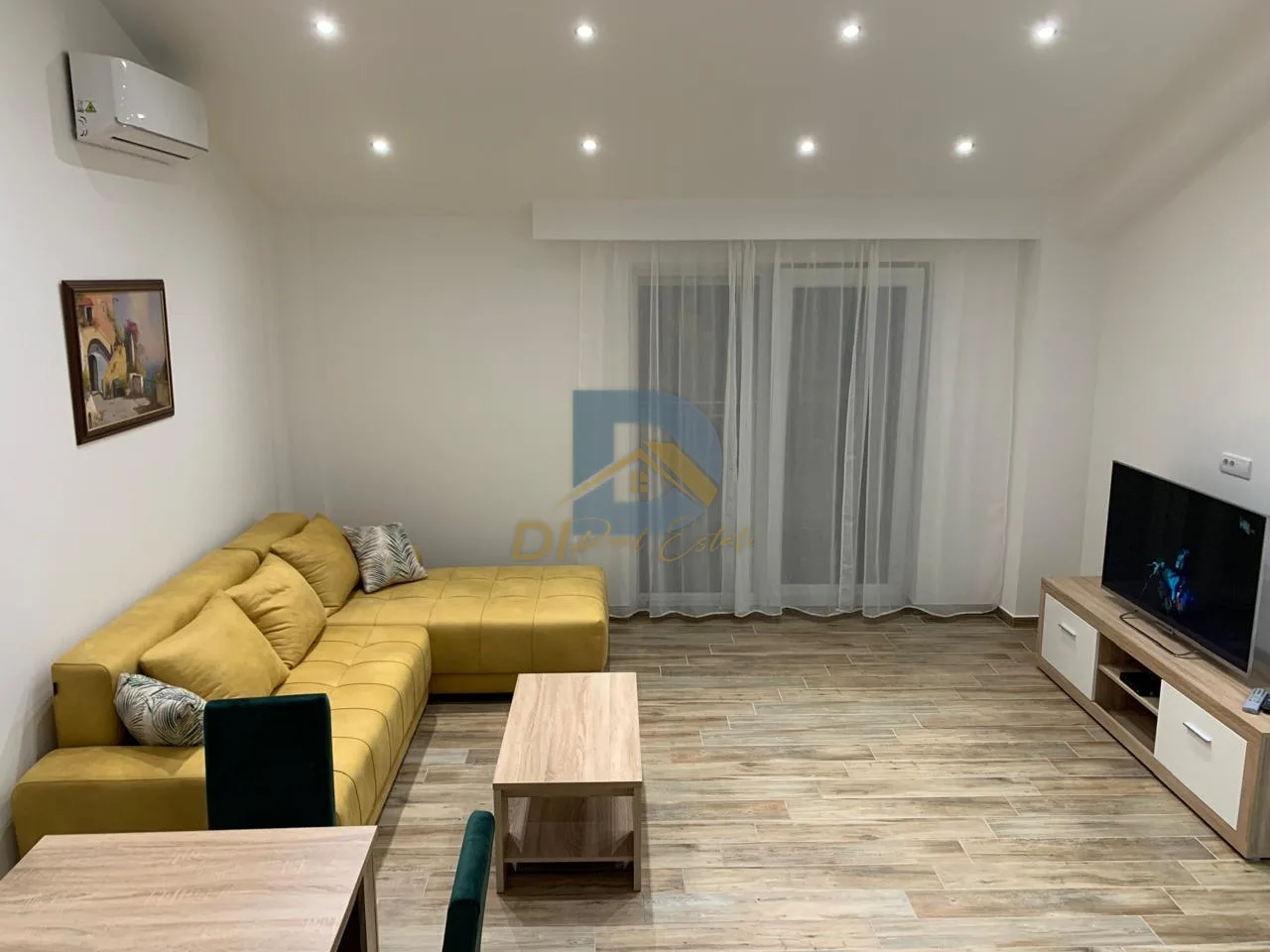 Izdavanje - Stan Tivat, Kava