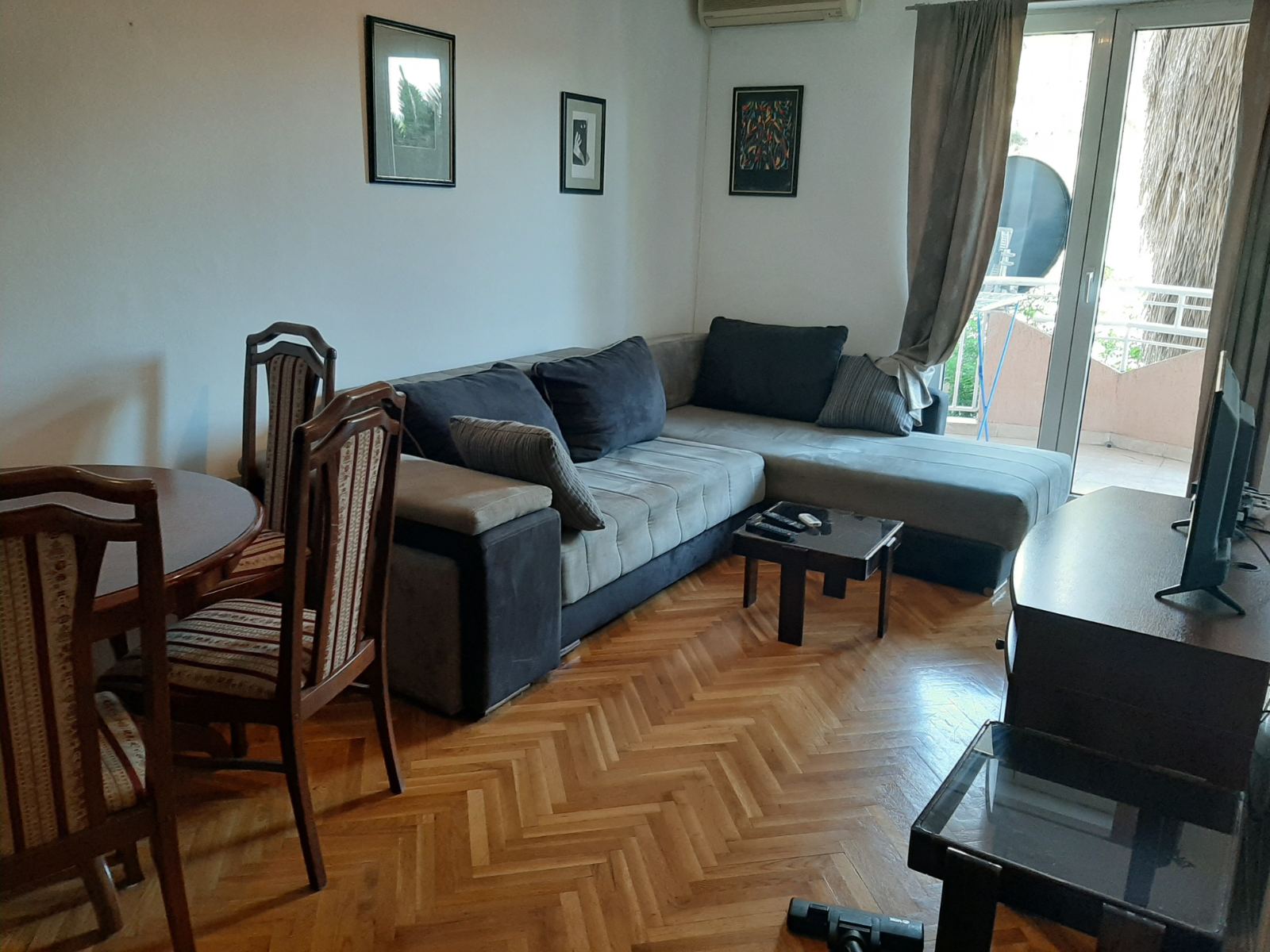9fef2953-d731-4191-8e82-35c8c5ec1678.jpg