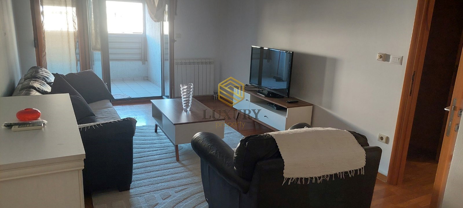 a14de461-5e31-47a8-af1e-7e5a5fb64306.jpg