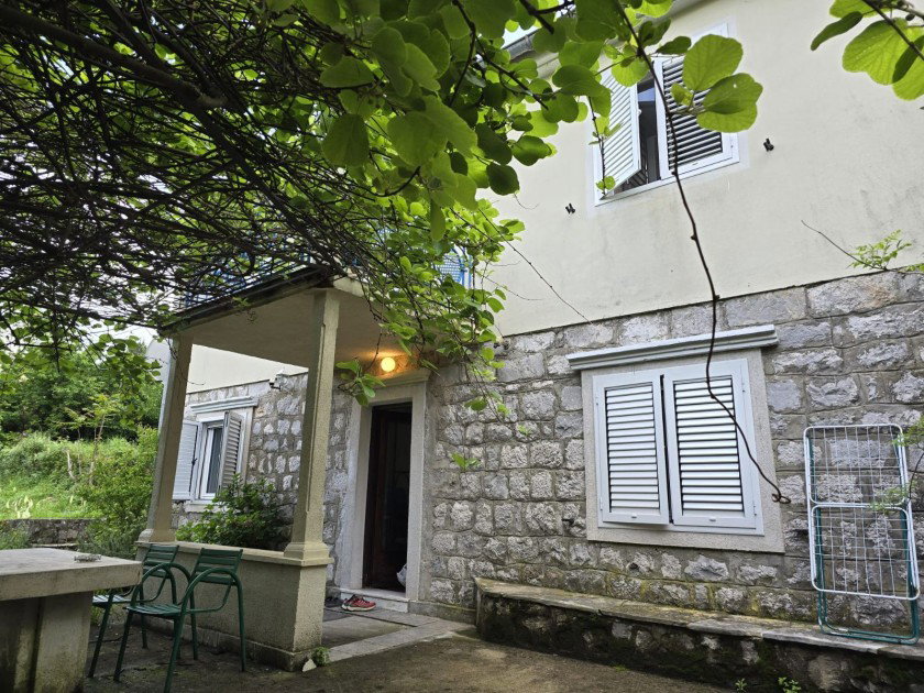 Kiralık - Ev Kotor, Muo