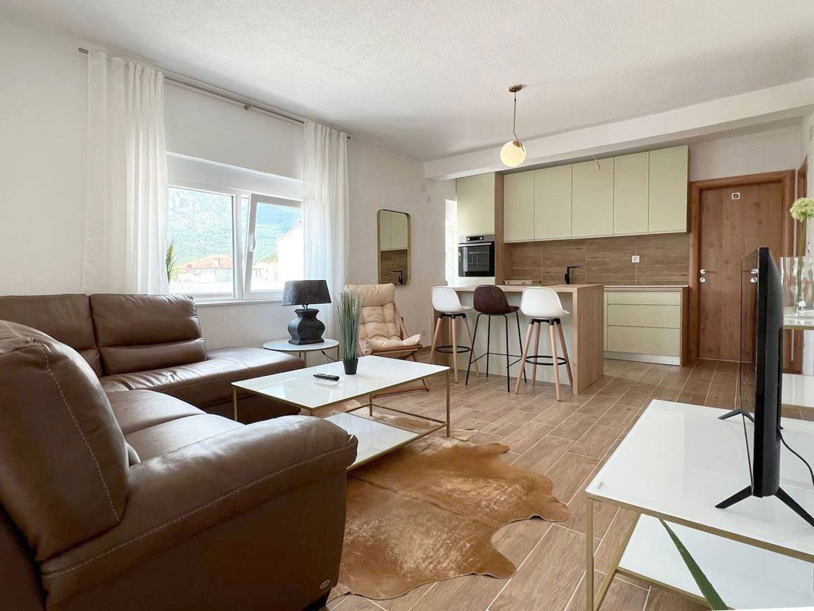 Izdavanje - Stan Herceg Novi, Zelenika