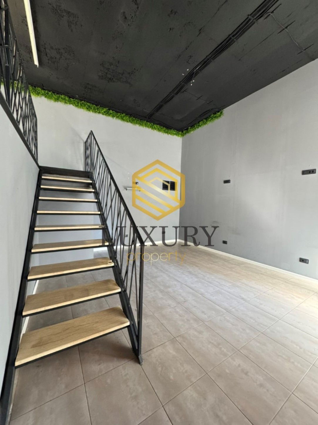 Kiralık - Iş yeri Podgorica, Zabjelo