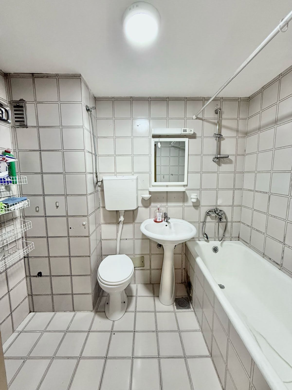 a675f9ad-a41a-4af7-9997-eb59dc8bf5de.jpg