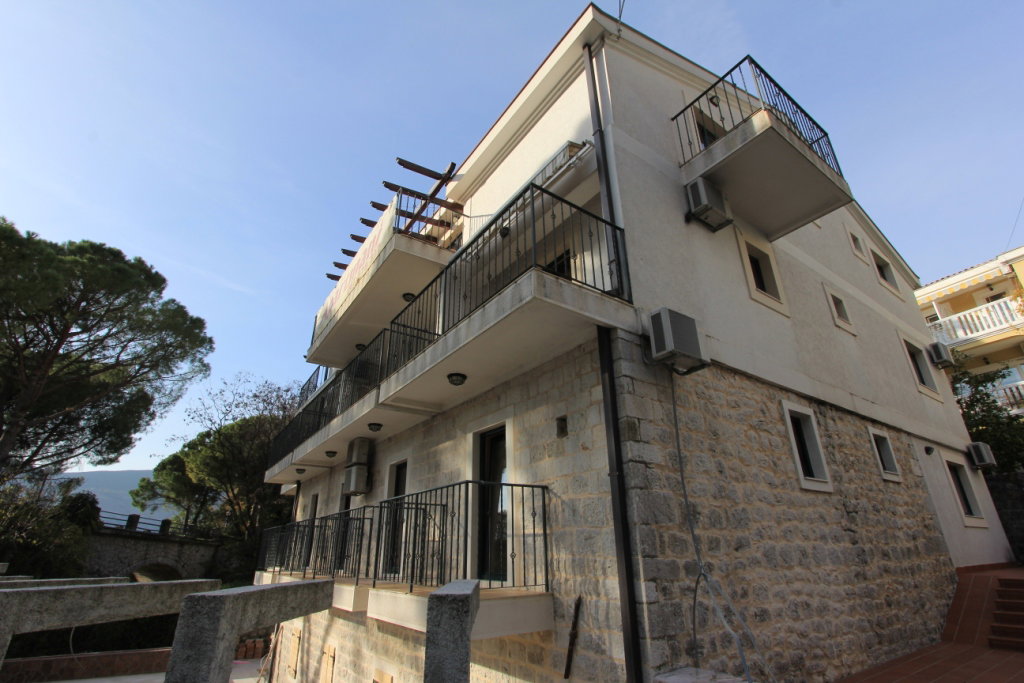 Продажа - Офисное помещение Herceg Novi, Igalo