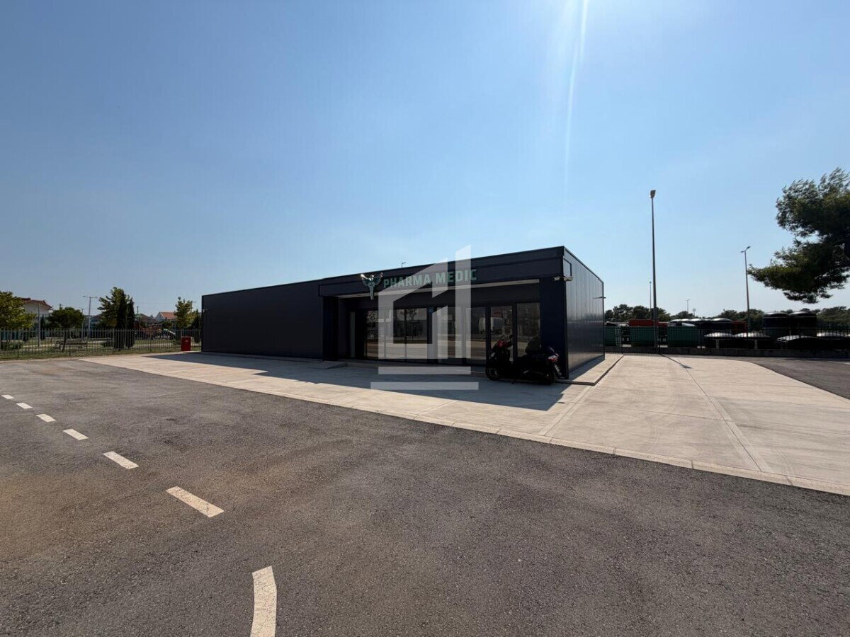 Izdavanje - Poslovni prostor Podgorica, Stari Aerodrom