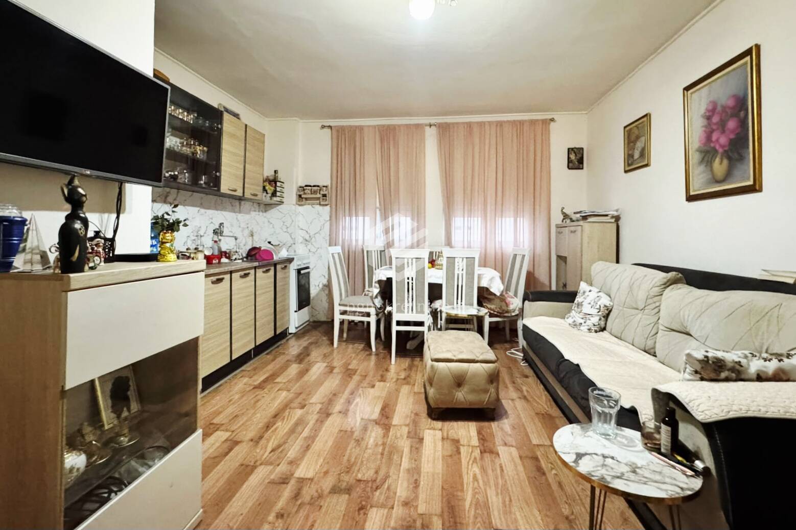Sale - Apartment Podgorica, Centar