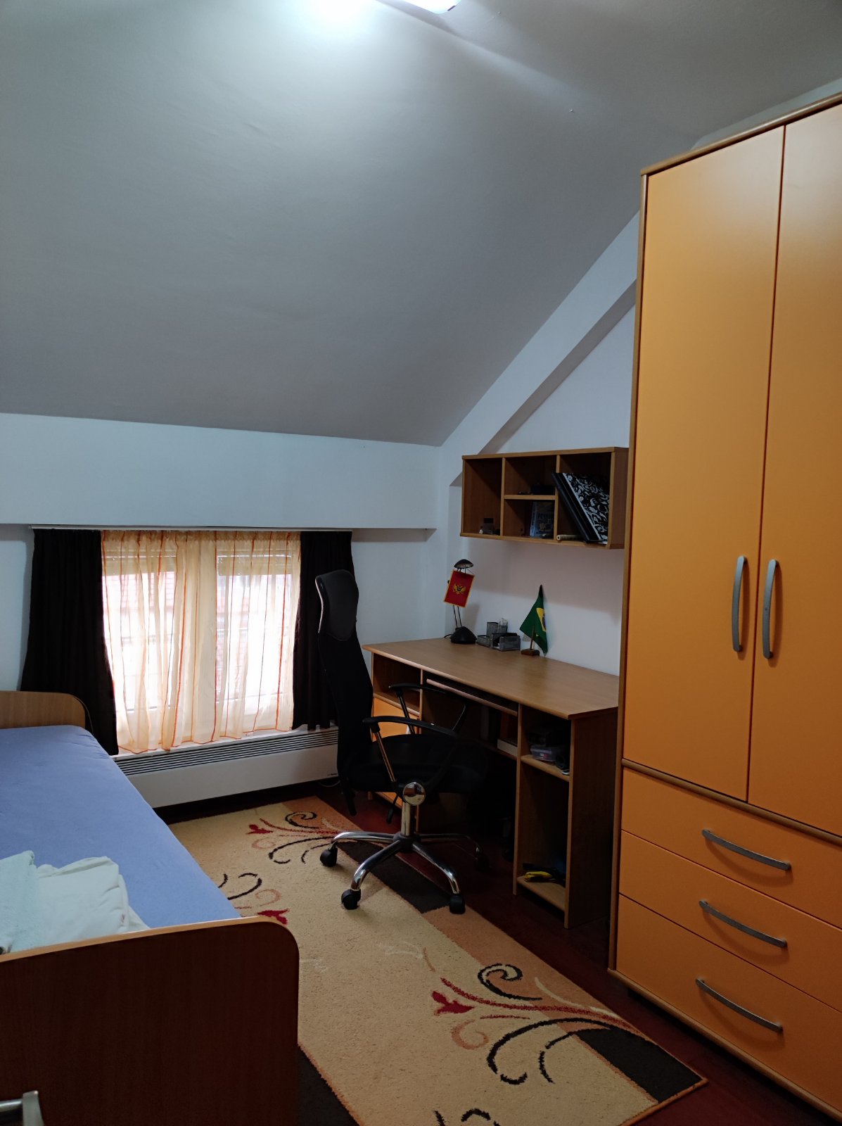 a92ed921-56f9-4c4d-9b36-950bf4a968ef.jpg