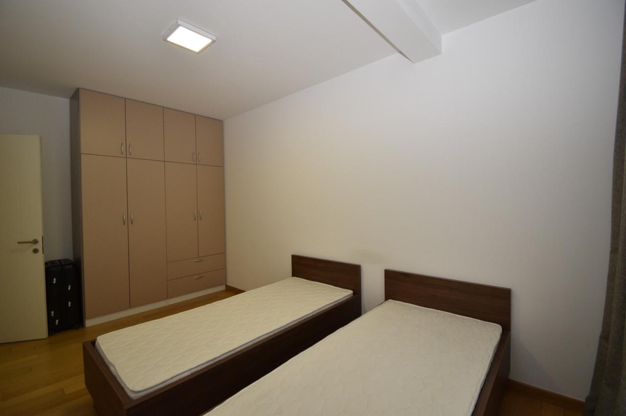 a98fdcdd-280b-43db-a12c-984c36421638.jpg