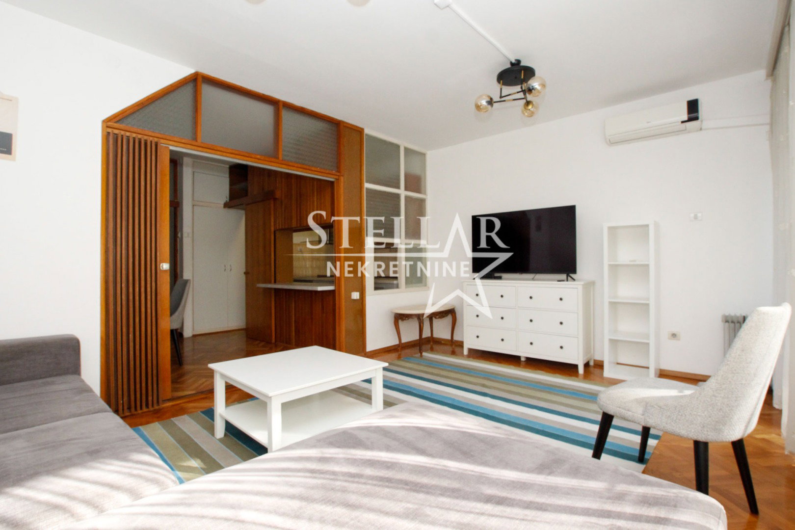 a9de278c-71fe-4847-a0c4-7e98c0d3955f.jpg