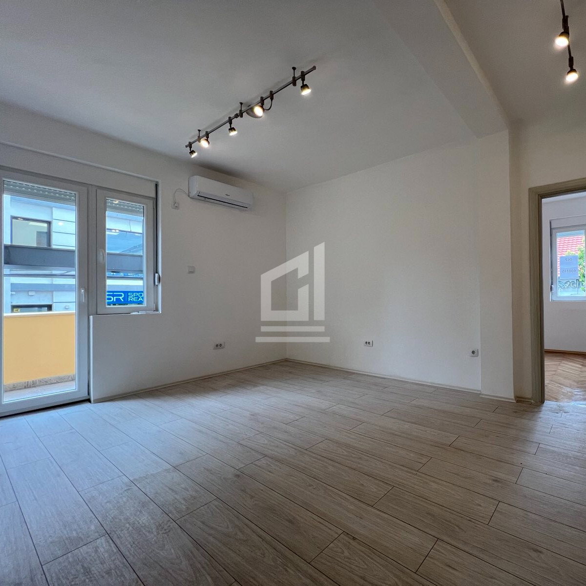 Rent - Office space Podgorica, Centar