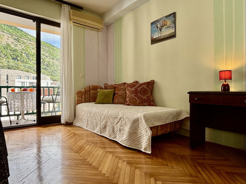 Продаж - Квартира Budva, Adok