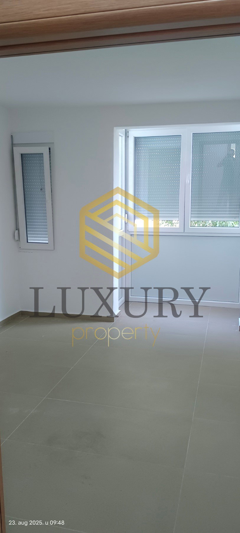 Kiralık - İş yeri Podgorica, Preko Morače