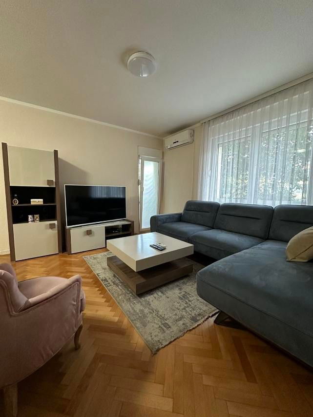 Продаж - Квартира Podgorica, Preko Morače