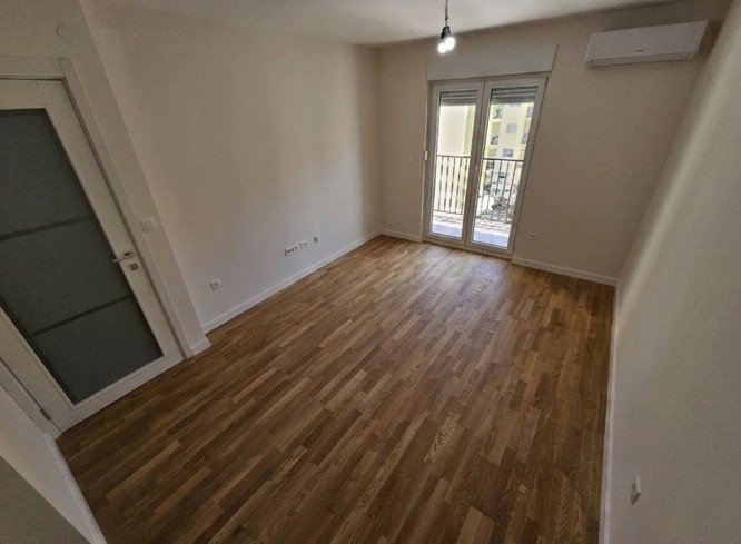Sale - Apartment Podgorica, Pobrežje