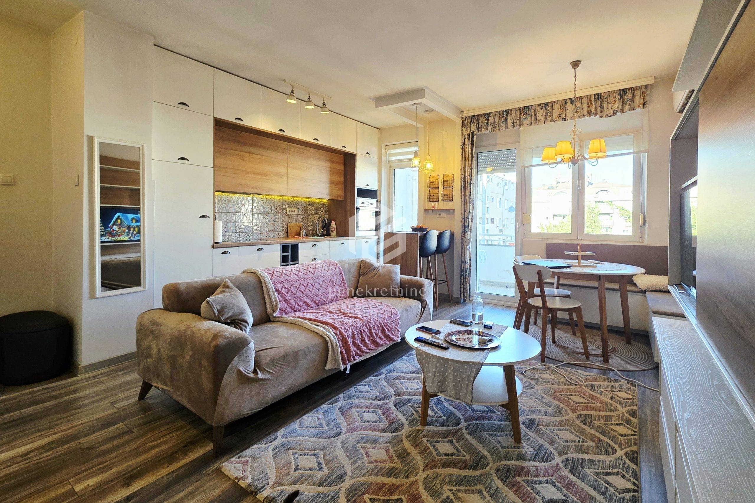 Prodaja - Stan Podgorica, Preko Morače