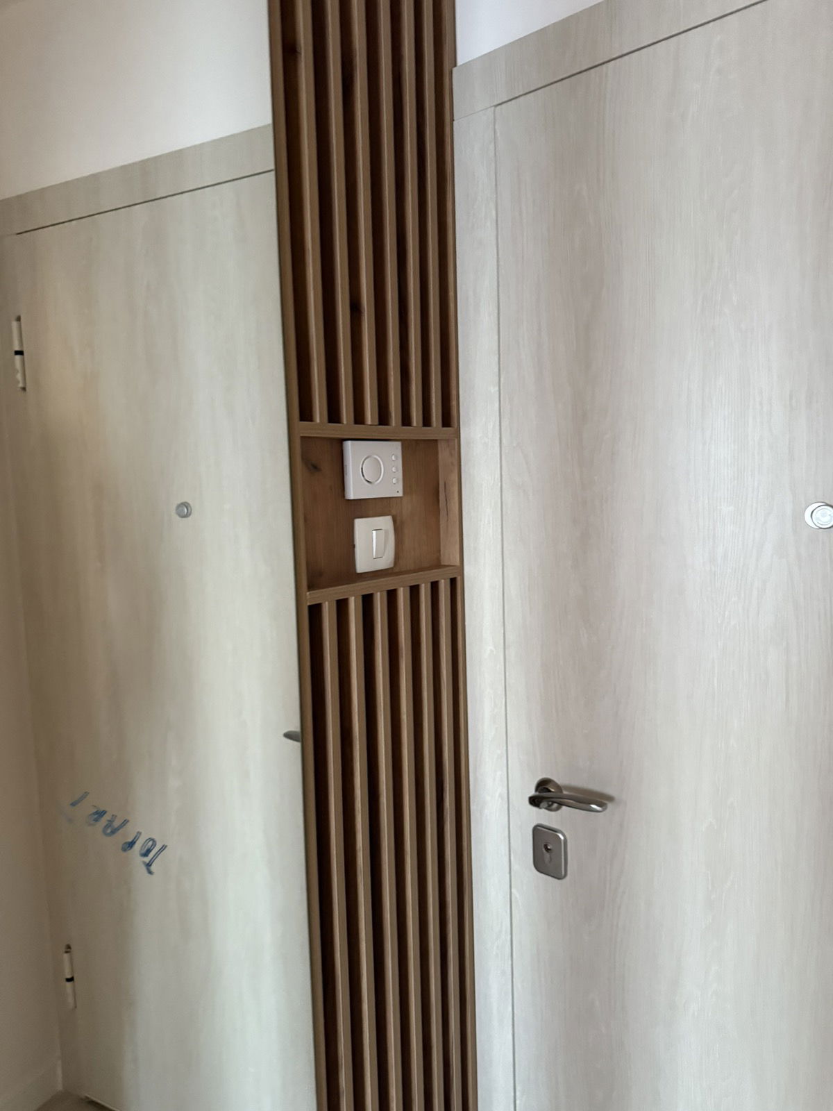 aed16547-9ba3-43a2-9d6d-3867519a5342.jpg