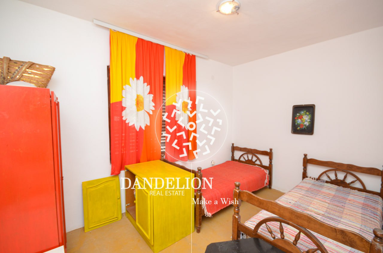 aed3dfb9-a315-459b-9fae-3572ff6fc9fc.jpg