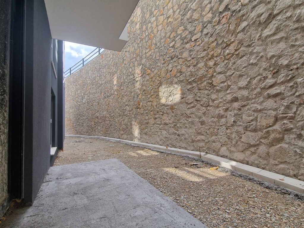 Slika nekretnine 13