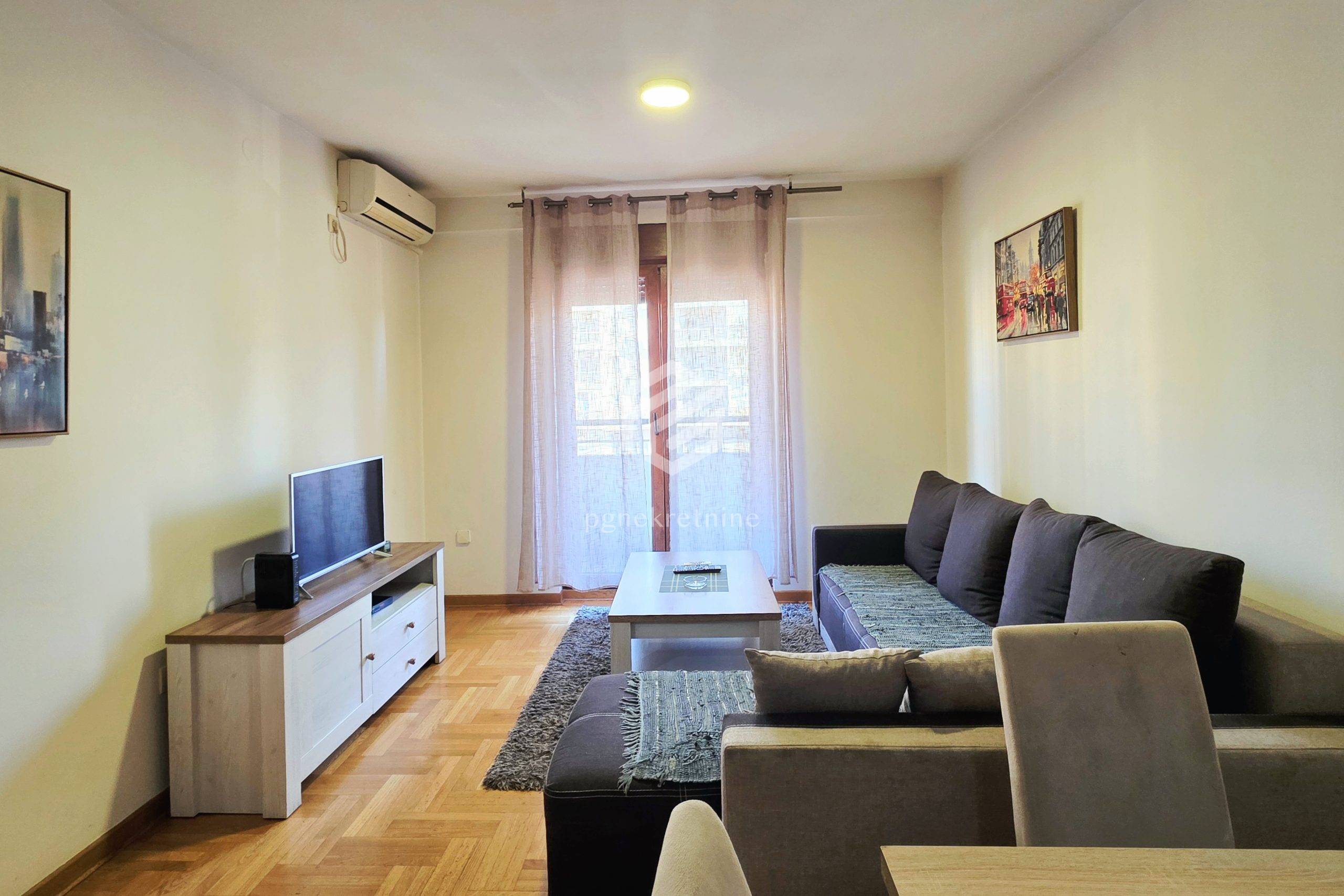 Prodaja - Stan Podgorica, Stari Aerodrom