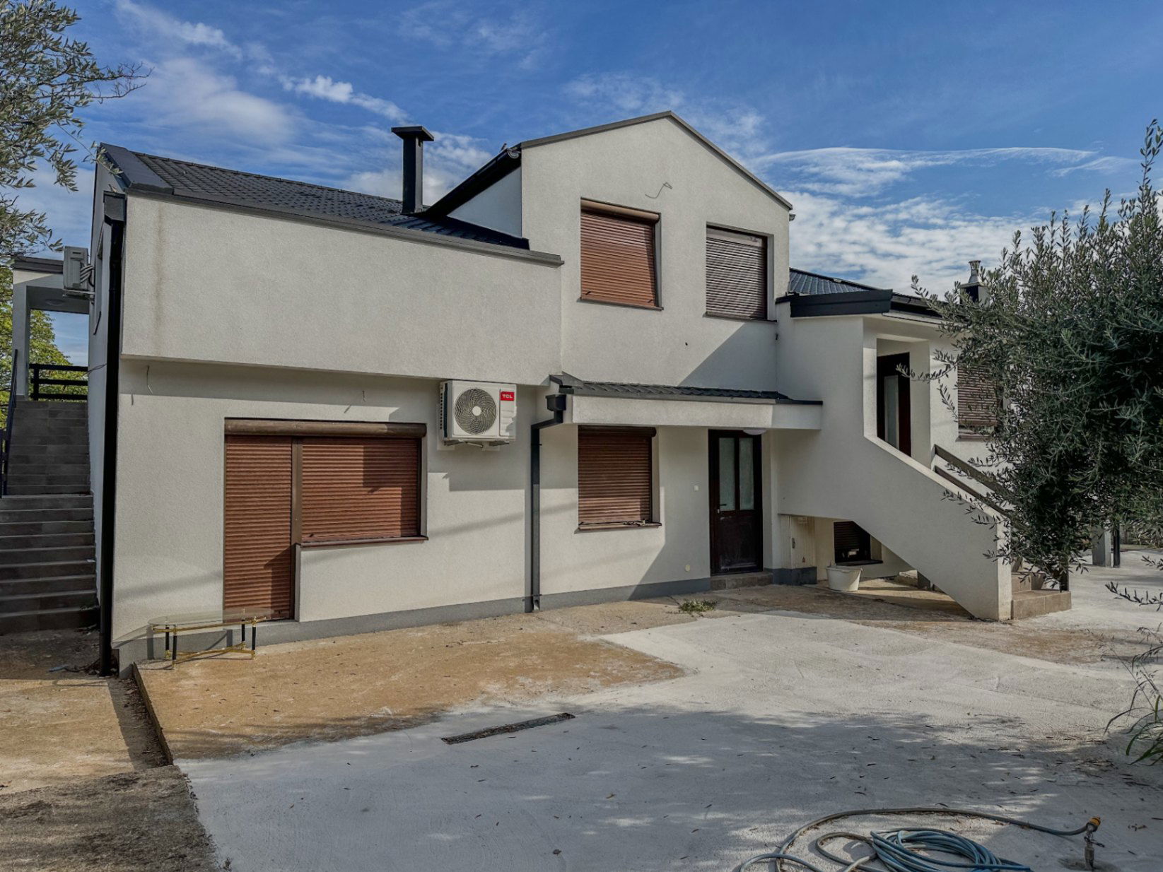 Sale - House Podgorica, Obala Morače