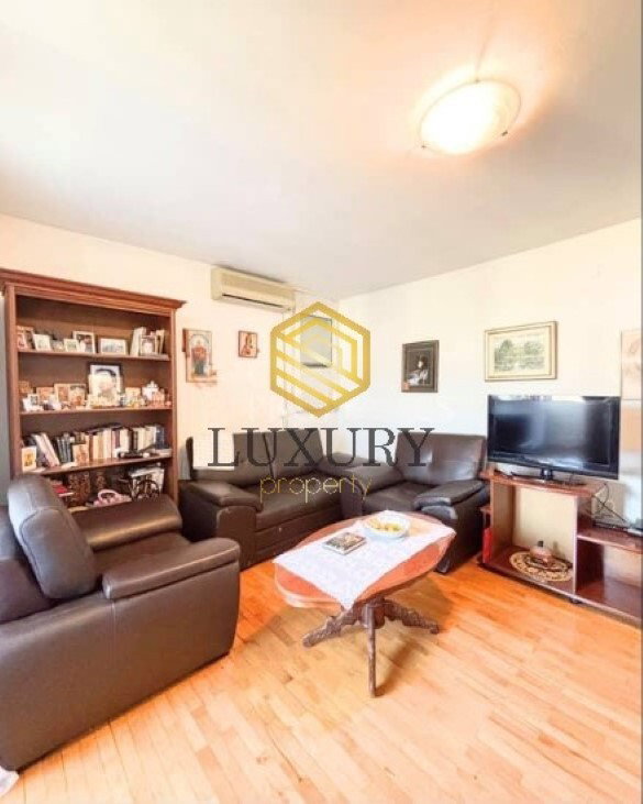 Продаж - Квартира Podgorica, Blok 5