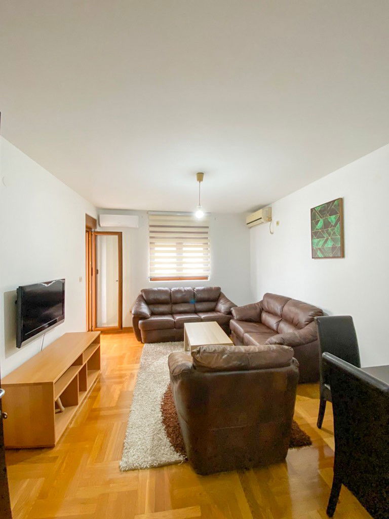 Izdavanje - Stan Podgorica, Stari Aerodrom