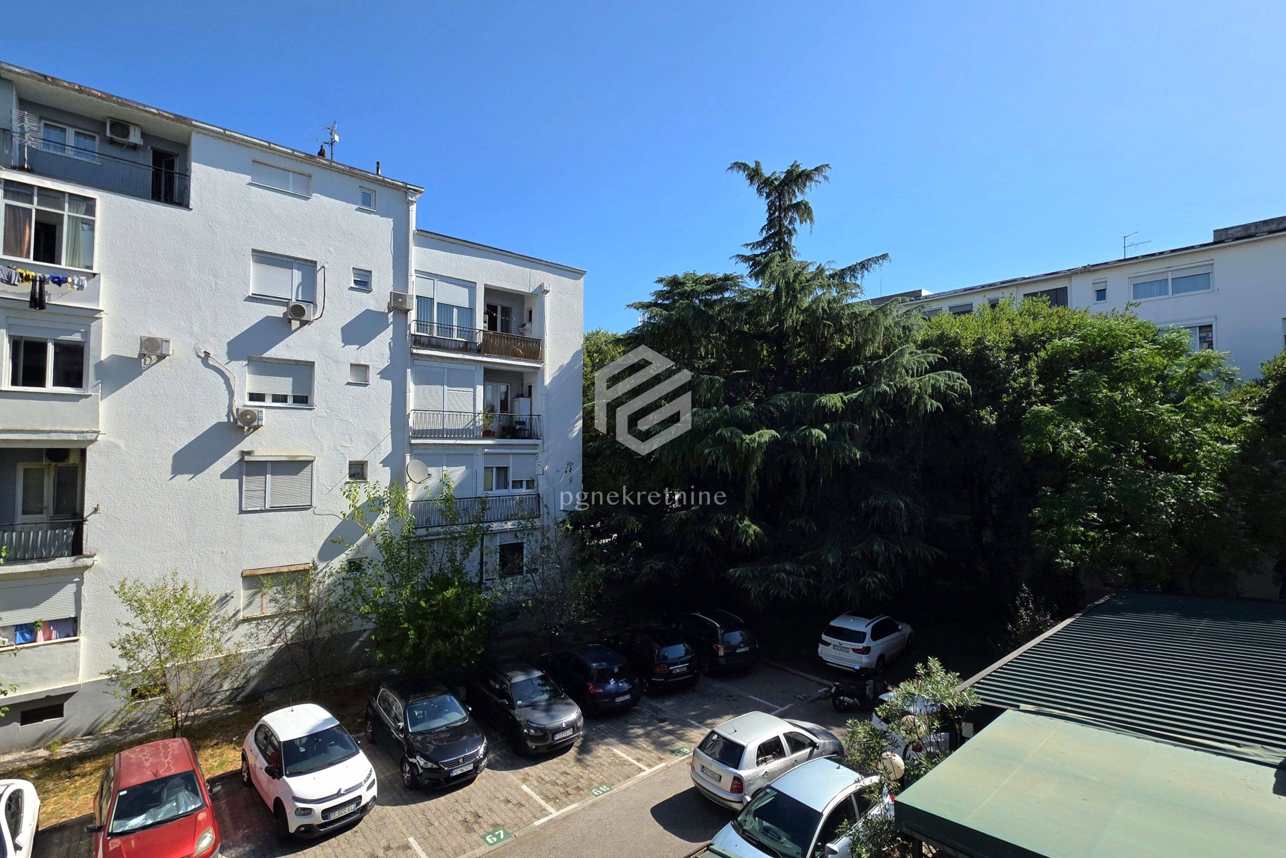 b33036cf-d7bb-4ec9-85d1-cb5070937f22.jpg
